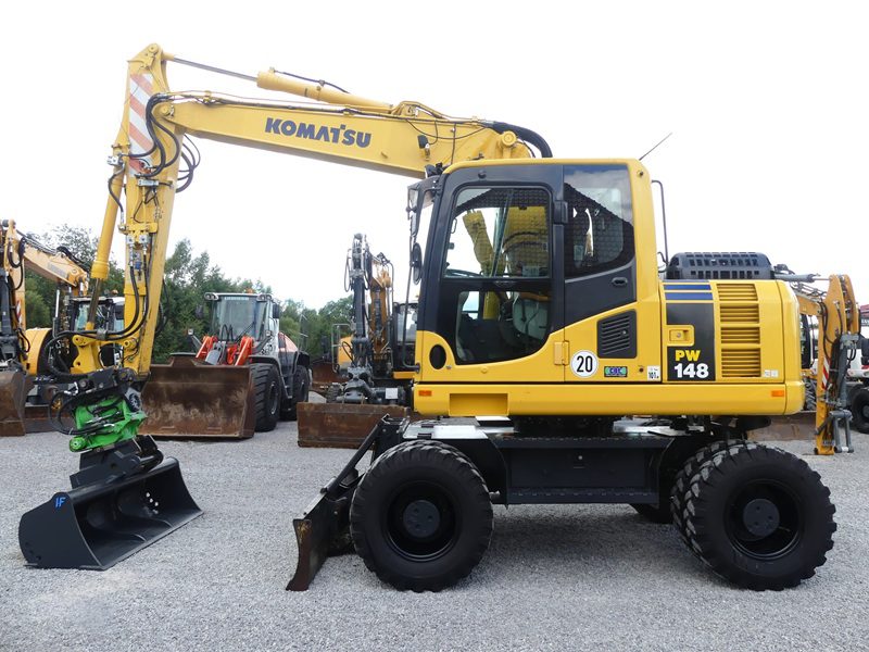 2011 KOMATSU PW148