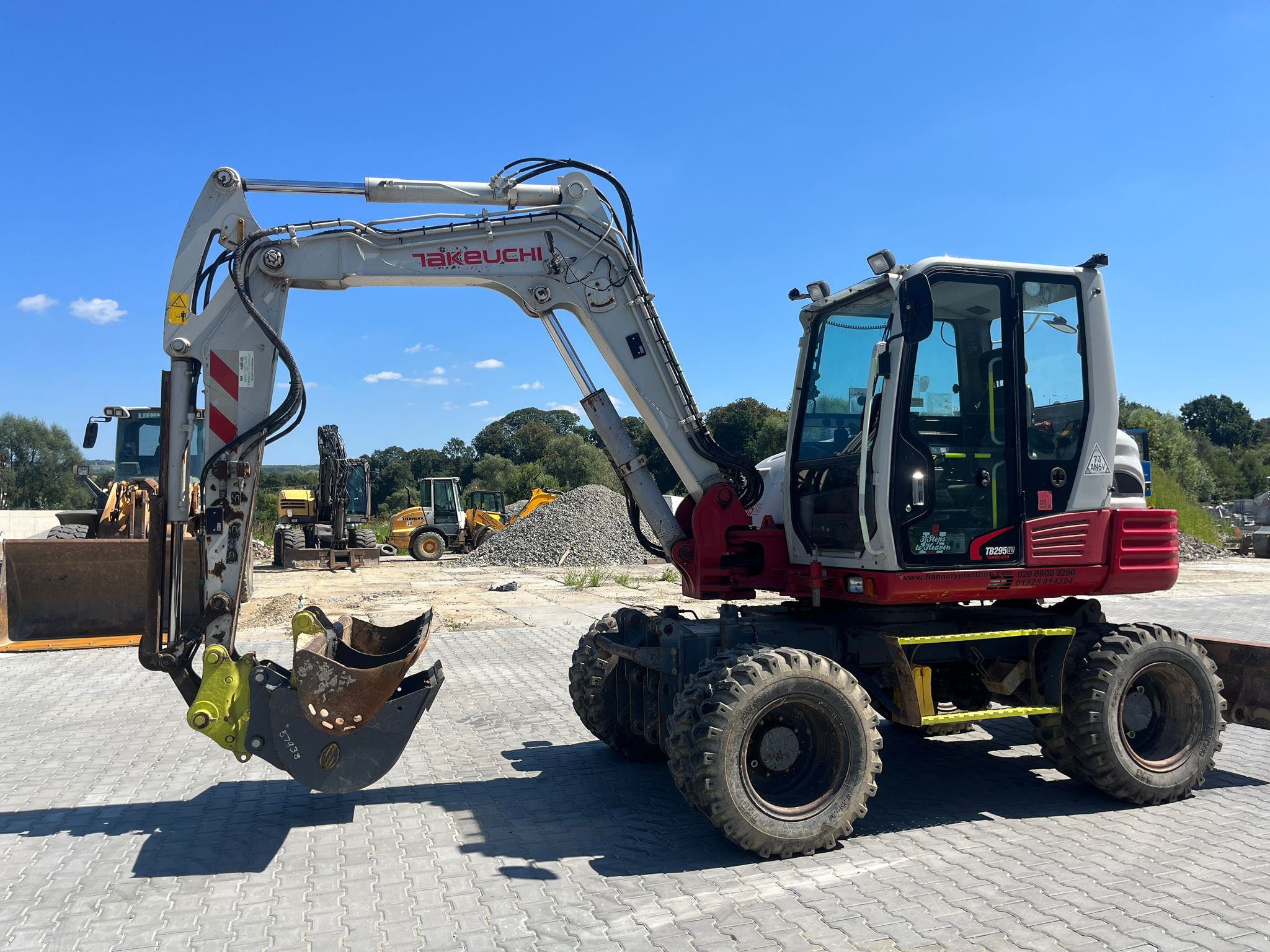 2016 Takeuchi TB295W
